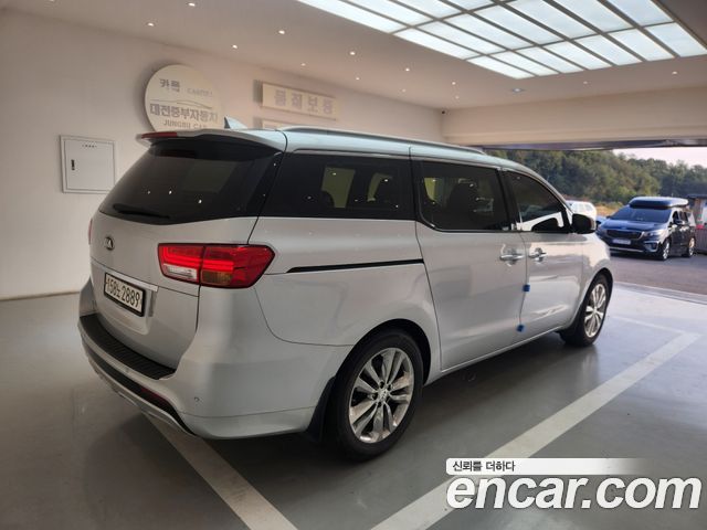 Kia Carnival 9-seater Noblesse 2016 — фото 4
