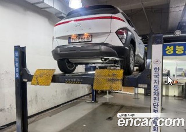 Hyundai Kona (SX2) Gasoline 2.0 2WD Premium 2023 — фото 2