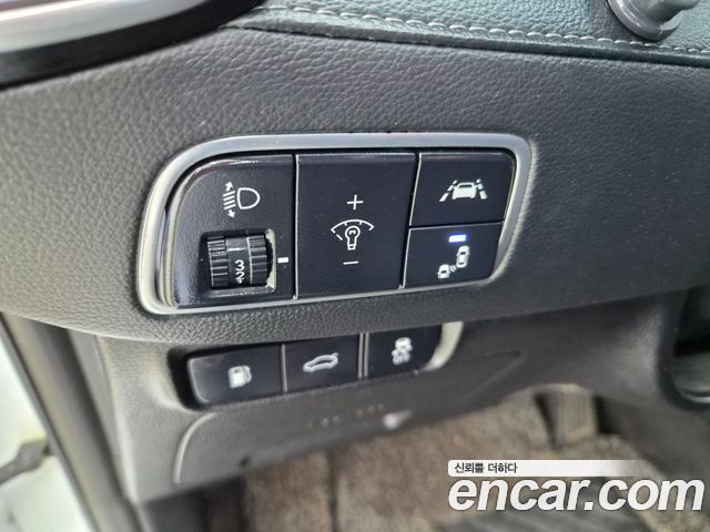 Hyundai Grandeur (IG) 2.4 Premium 2019 — фото 18