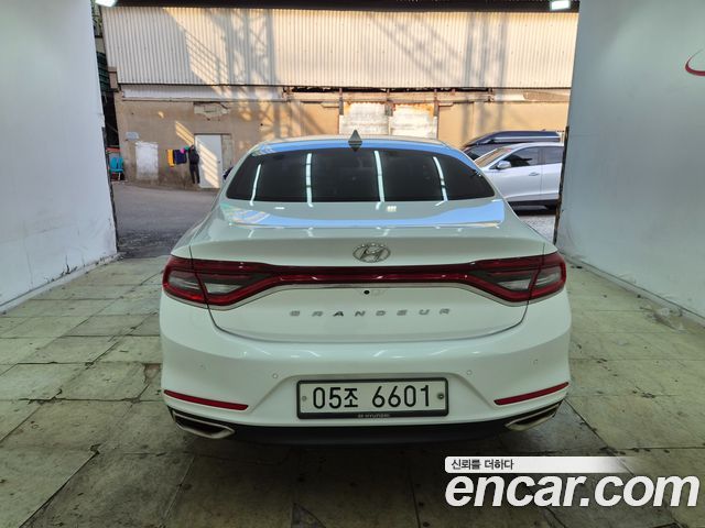 Hyundai Grandeur (IG) 2.4 Premium 2019 — фото 20