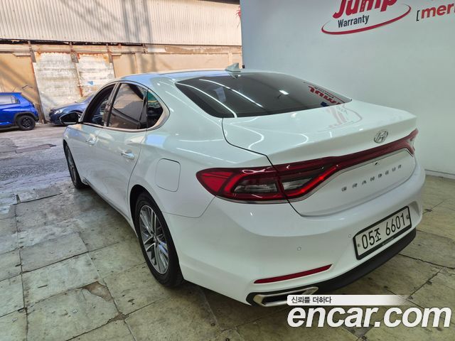 Hyundai Grandeur (IG) 2.4 Premium 2019 — фото 21