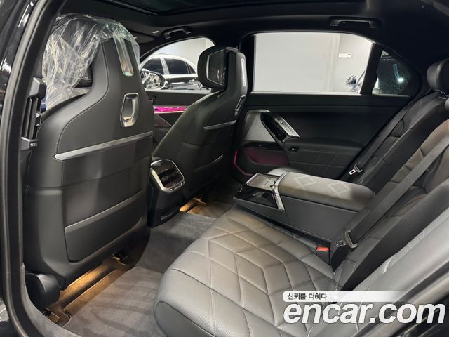 BMW 7 Series (G70) 740d xDrive M Sport 2026 — фото 16