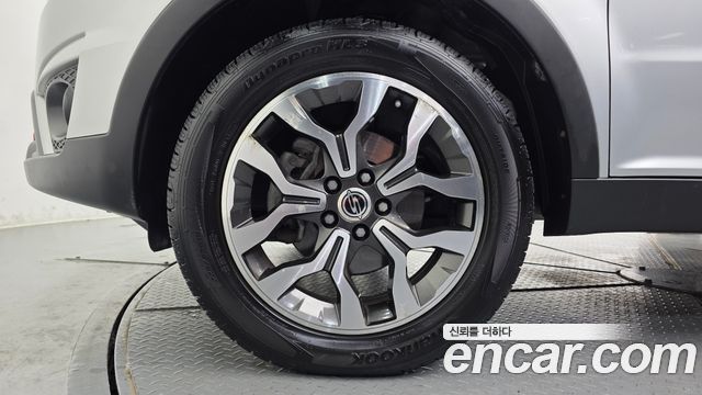 KG Mobility (SsangYong) Korando C 2.2 RX 2WD DLX 2016 — фото 5