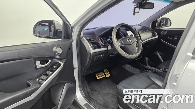 KG Mobility (SsangYong) Korando C 2.2 RX 2WD DLX 2016 — фото 10