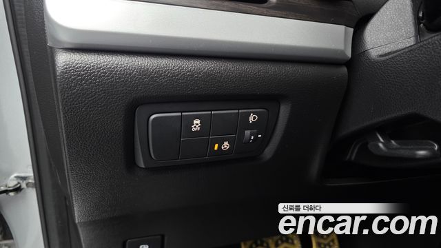 KG Mobility (SsangYong) Korando C 2.2 RX 2WD DLX 2016 — фото 24