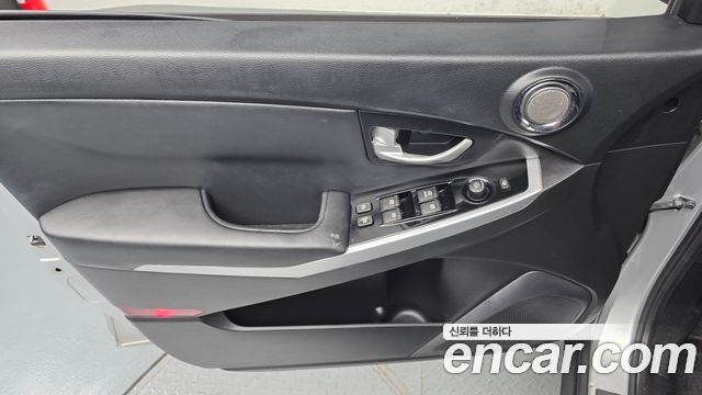 KG Mobility (SsangYong) Korando C 2.2 RX 2WD DLX 2016 — фото 30