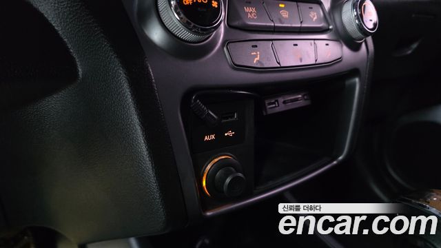 KG Mobility (SsangYong) Korando C 2.2 RX 2WD DLX 2016 — фото 37