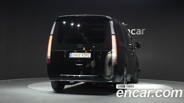 Hyundai Staria HEV 1.6 Lounge 9-Seater Inspiration 2025 — фото 4