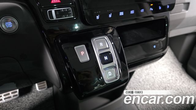 Hyundai Staria HEV 1.6 Lounge 9-Seater Inspiration 2025 — фото 9