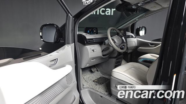 Hyundai Staria HEV 1.6 Lounge 9-Seater Inspiration 2025 — фото 10