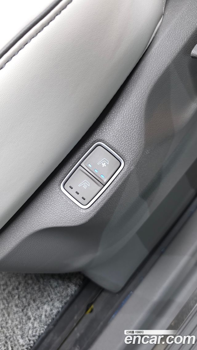 Hyundai Staria HEV 1.6 Lounge 9-Seater Inspiration 2025 — фото 18