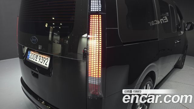 Hyundai Staria HEV 1.6 Lounge 9-Seater Inspiration 2025 — фото 23