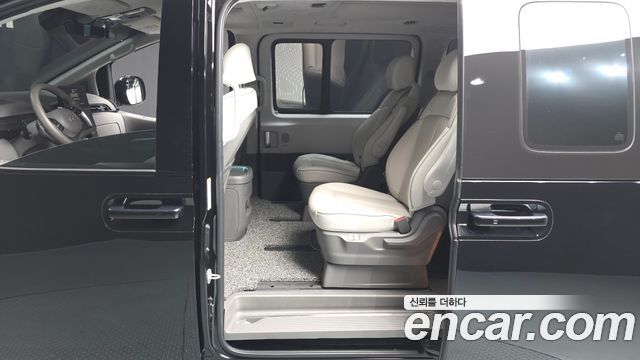 Hyundai Staria HEV 1.6 Lounge 9-Seater Inspiration 2025 — фото 26
