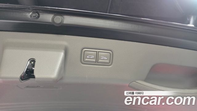 Hyundai Staria HEV 1.6 Lounge 9-Seater Inspiration 2025 — фото 35