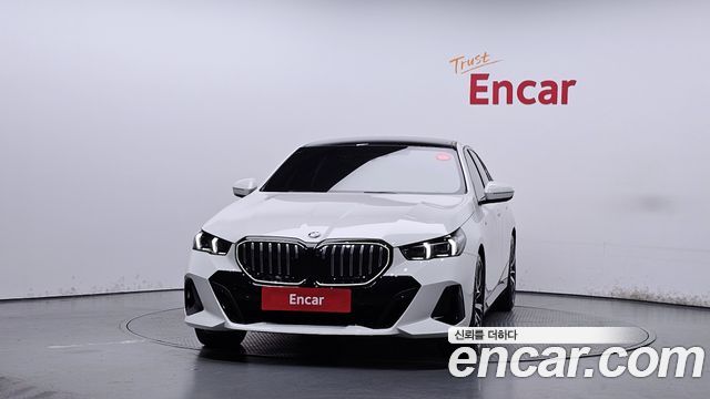 BMW 5 Series (G60) 530i xDrive M Sport 2025 — фото 3