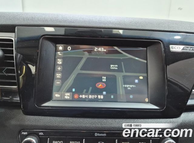 Kia Niro Prestige 2018 — фото 18