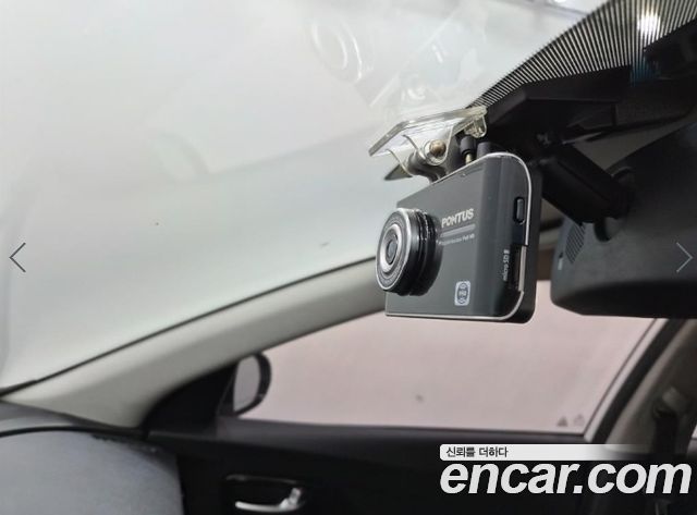 Kia Niro Prestige 2018 — фото 20