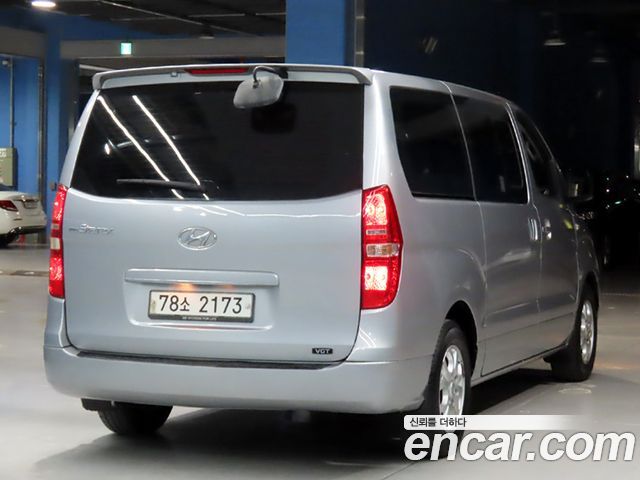 Hyundai Grand Starex 12-Seater Wagon CVX Premium 2013 — фото 4