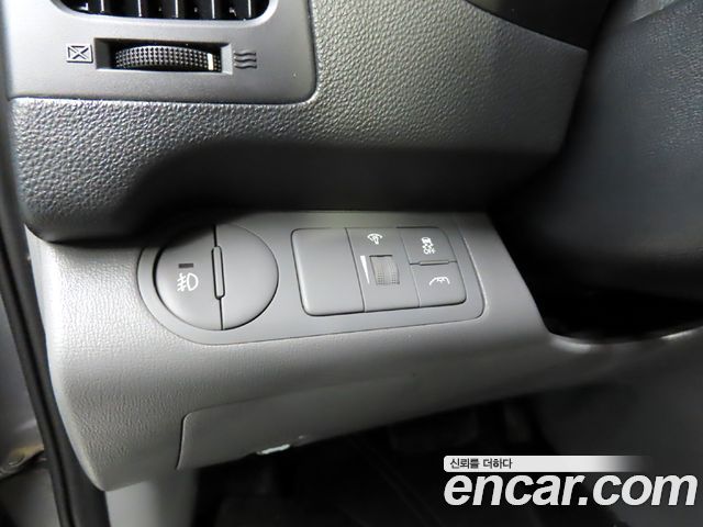 Hyundai Grand Starex 12-Seater Wagon CVX Premium 2013 — фото 19