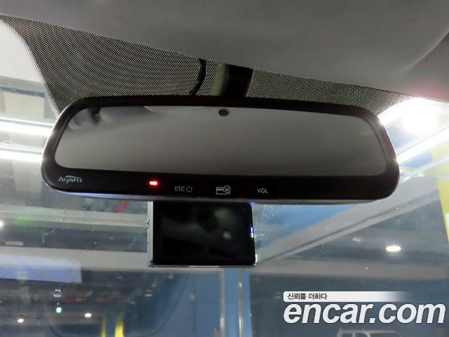 Hyundai Grand Starex 12-Seater Wagon CVX Premium 2013 — фото 20