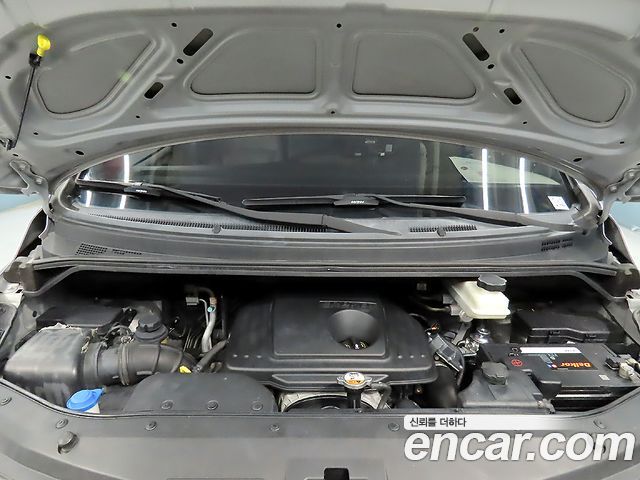 Hyundai Grand Starex 12-Seater Wagon CVX Premium 2013 — фото 23