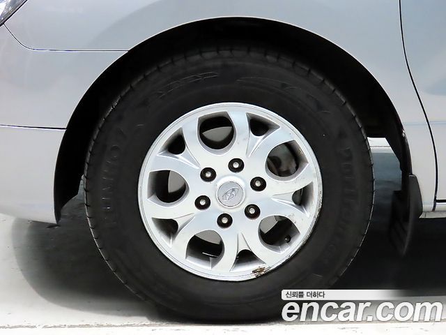 Hyundai Grand Starex 12-Seater Wagon CVX Premium 2013 — фото 24