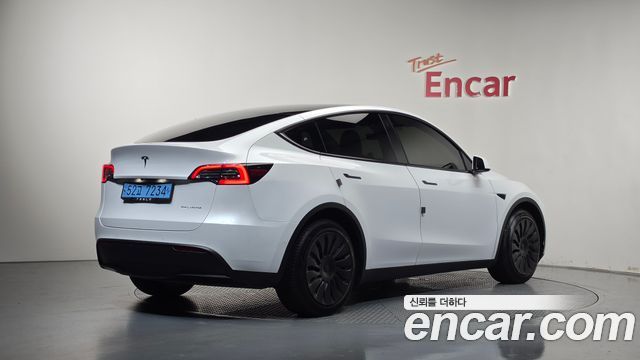 Tesla Model Y Long Range AWD 2022 — фото 2