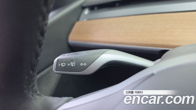 Tesla Model Y Long Range AWD 2022 — фото 34