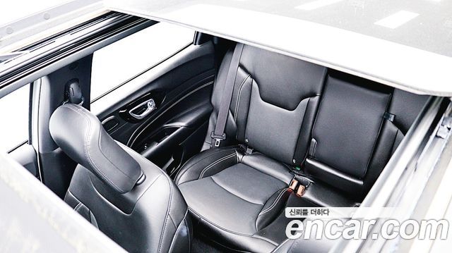 Jeep Compass (II) S 2.4 AWD 2022 — фото 17