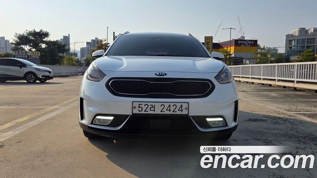 Kia Niro Noblesse 2018 — фото 3