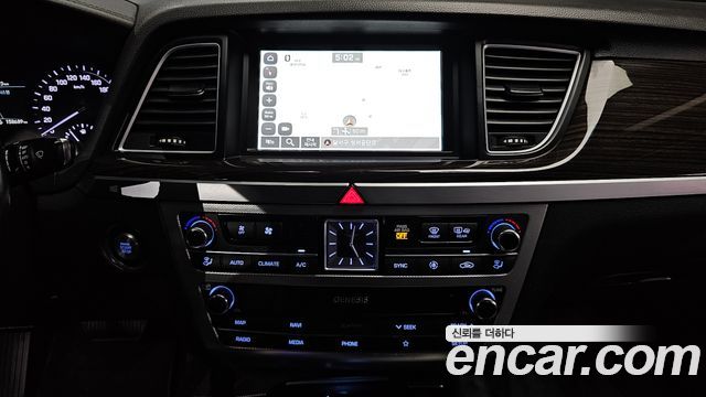 Genesis G80 2.2D AWD Luxury 2019 — фото 13