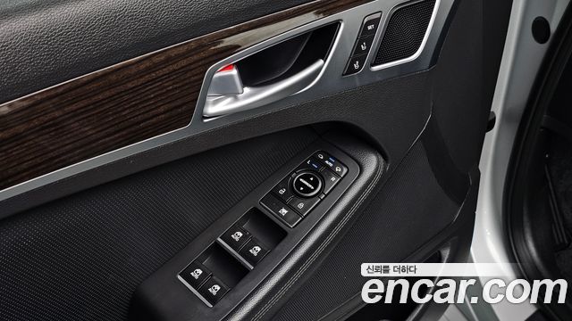 Genesis G80 2.2D AWD Luxury 2019 — фото 16