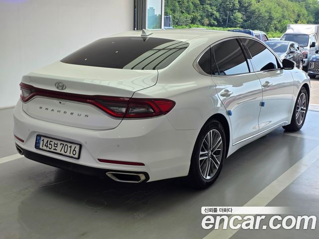 Hyundai Grandeur (IG) 2.4 Premium 2019 — фото 2