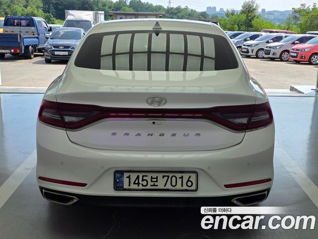Hyundai Grandeur (IG) 2.4 Premium 2019 — фото 4
