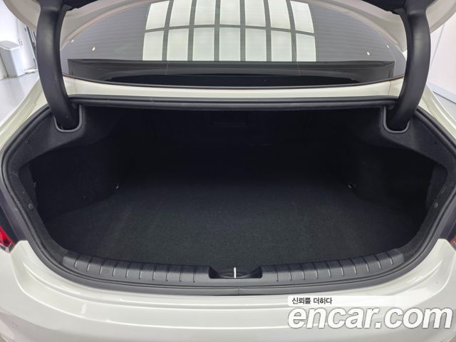 Hyundai Grandeur (IG) 2.4 Premium 2019 — фото 15