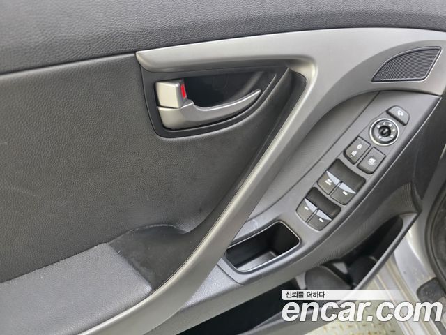 Hyundai Avante 1.6 GDi Modern Standard 2015 — фото 18