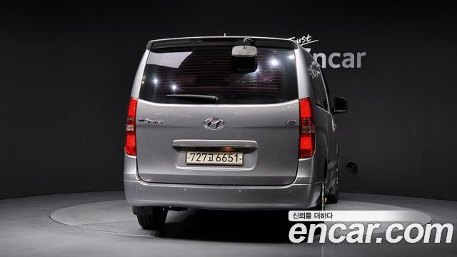 Hyundai Grand Starex 12-Seater Wagon CVX Luxury 2015 — фото 4