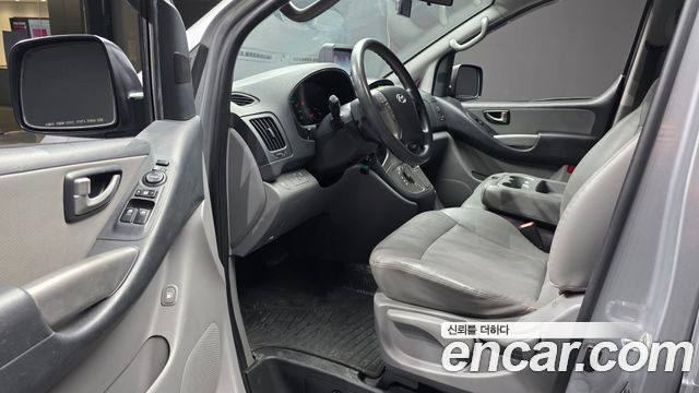 Hyundai Grand Starex 12-Seater Wagon CVX Luxury 2015 — фото 10