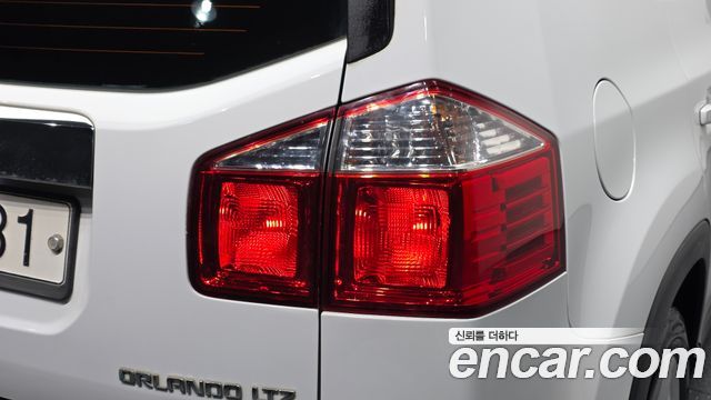 Chevrolet Orlando 2.0 Diesel LTZ Premium 2012 — фото 23