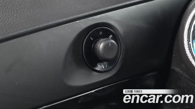 Chevrolet Orlando 2.0 Diesel LTZ Premium 2012 — фото 29