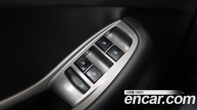 Chevrolet Orlando 2.0 Diesel LTZ Premium 2012 — фото 32