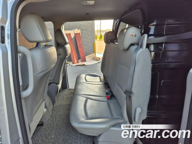 Hyundai Grand Starex Van 5-Seater Modern 2018 — фото 19