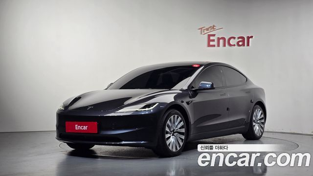 Tesla Model 3 RWD