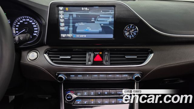 Hyundai Grandeur (IG) 2.4 Premium Special 2018 — фото 16