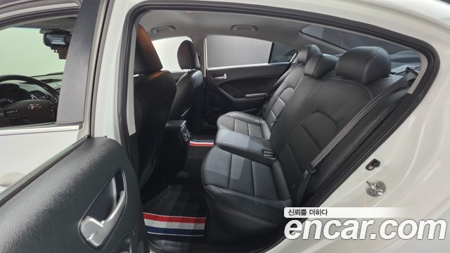 Kia K3 Diesel Pretige Special 2016 — фото 18