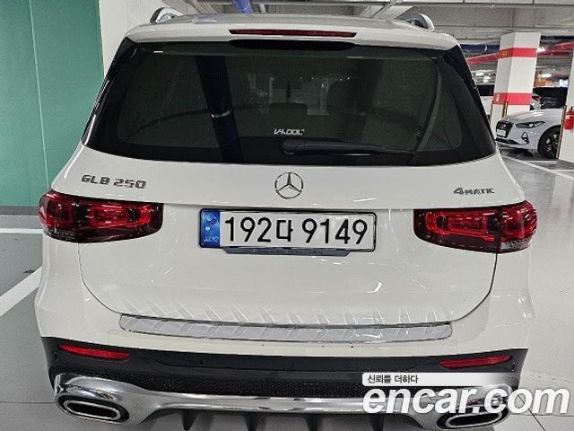 Mercedes-Benz GLB-Class (X247) GLB250 4MATIC 2021 — фото 4