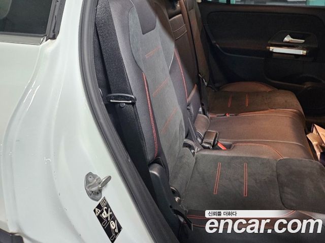 Mercedes-Benz GLB-Class (X247) GLB250 4MATIC 2021 — фото 10