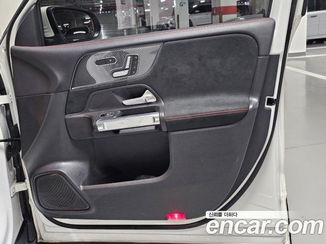 Mercedes-Benz GLB-Class (X247) GLB250 4MATIC 2021 — фото 16