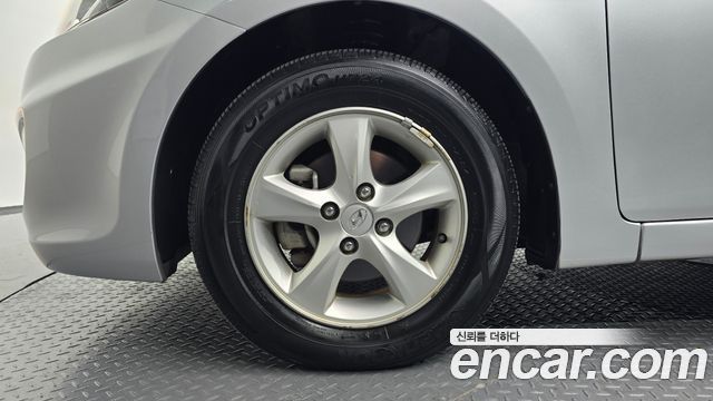 Hyundai Accent (New) 1.4 VVT Premier 2011 — фото 5