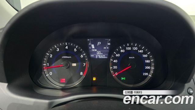 Hyundai Accent (New) 1.4 VVT Premier 2011 — фото 8